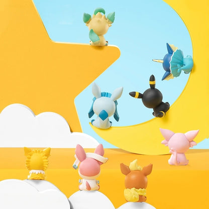 Pokémon Pokéball Mini Figure Toy Set – Eeveelutions, Pikachu, Starter & Classic Characters